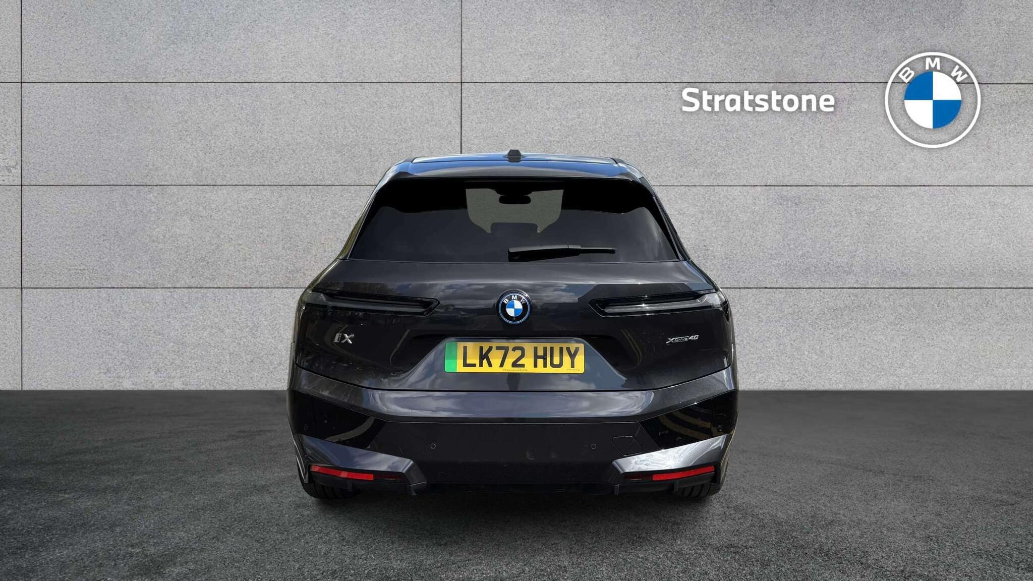 BMW iX view 16