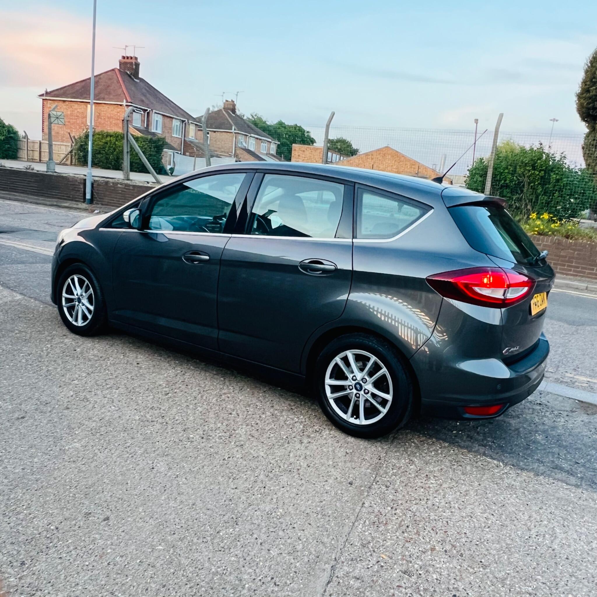 Ford C-Max view 7