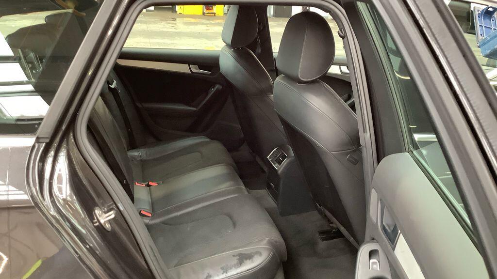Audi A4 view 12