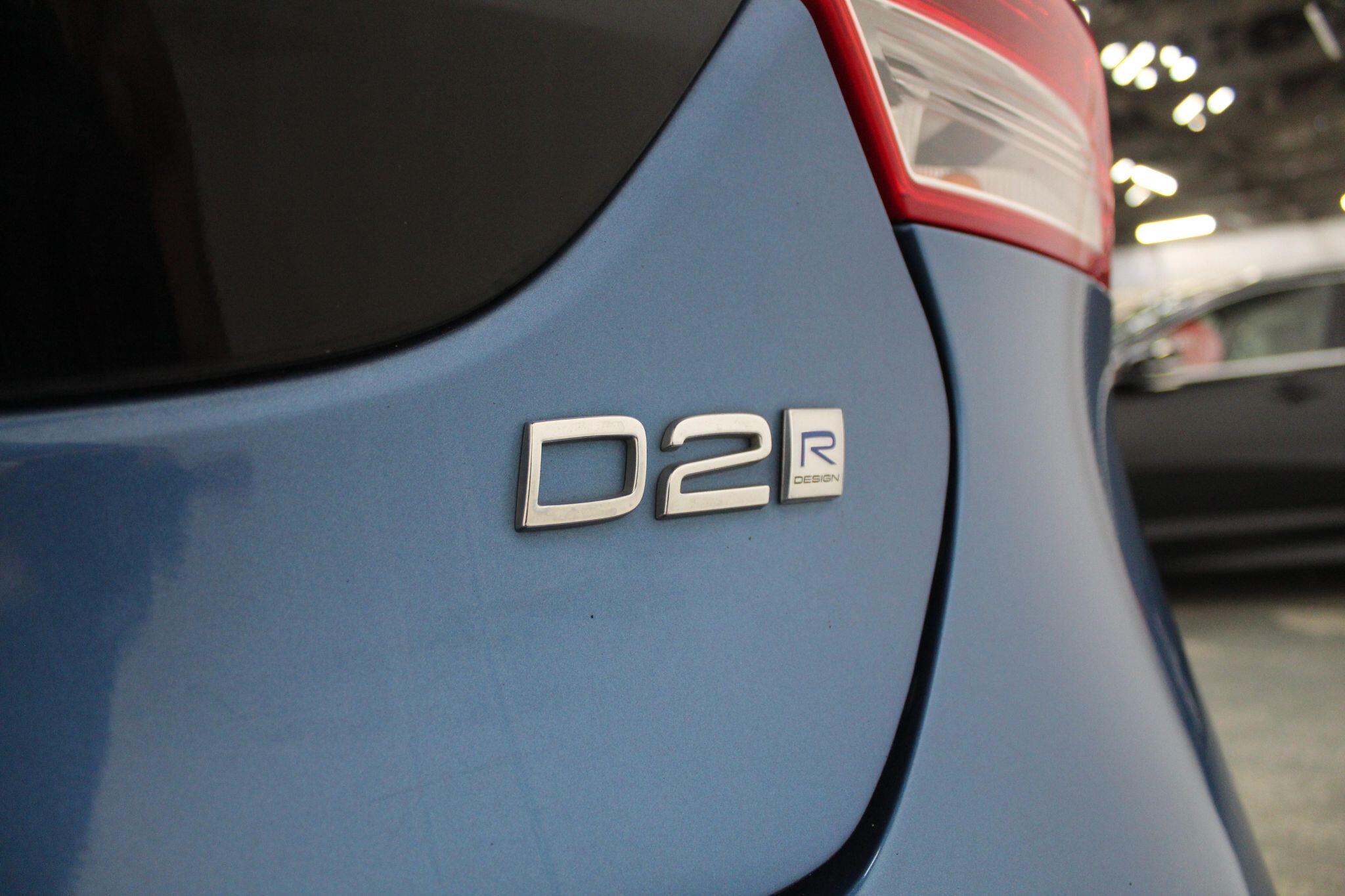 Volvo V40 view 19
