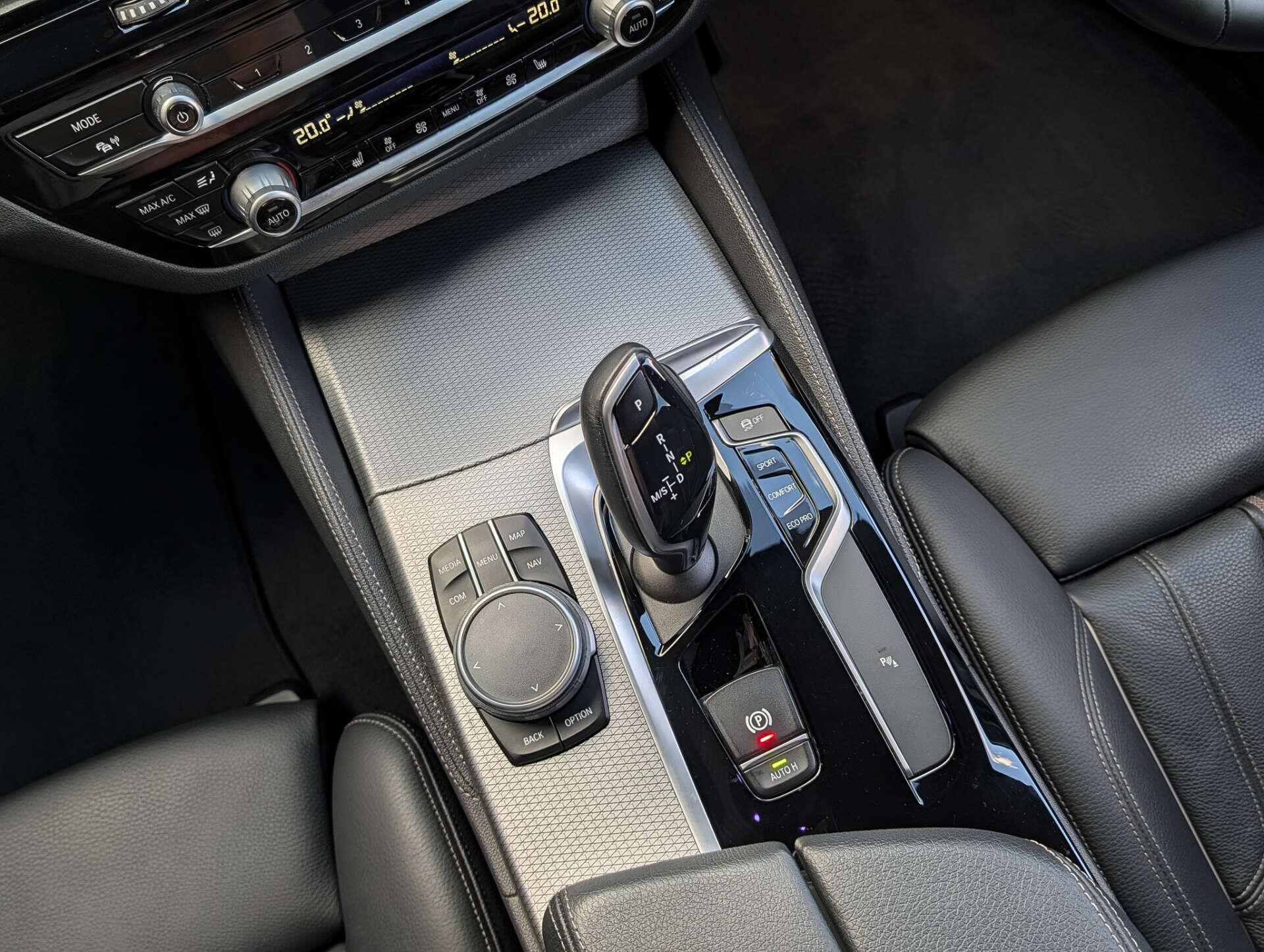 BMW 5 Series view 34
