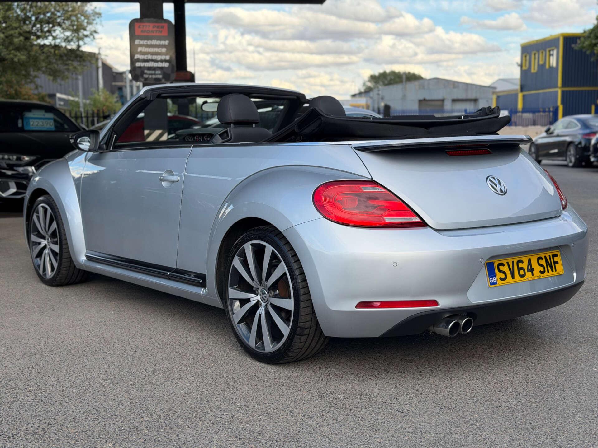 Volkswagen Beetle view 20