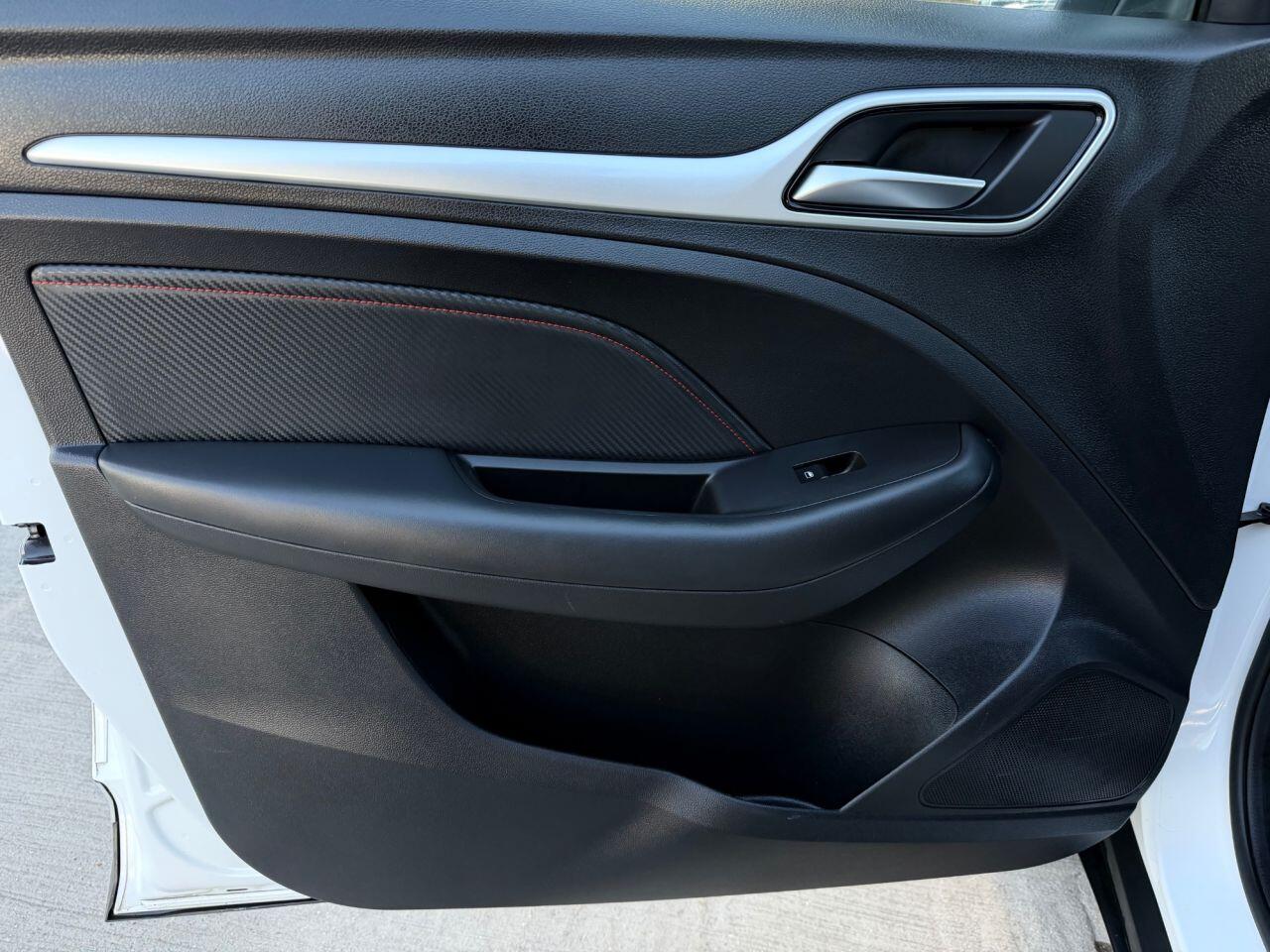 MG ZS view 20