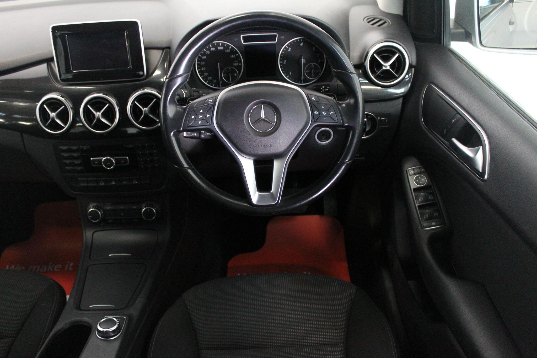 Mercedes-Benz B-Class view 42