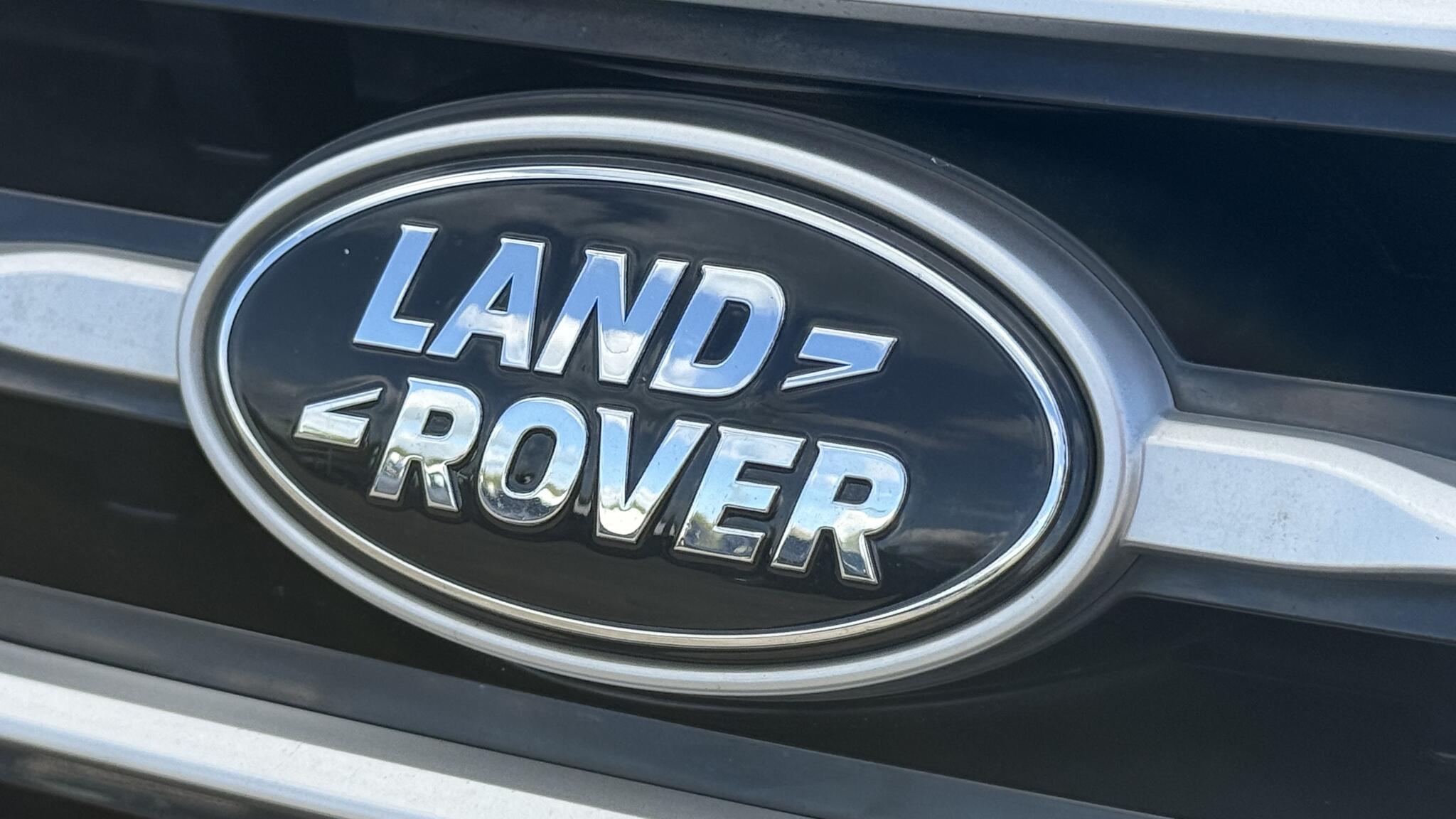 Land Rover Range Rover view 21
