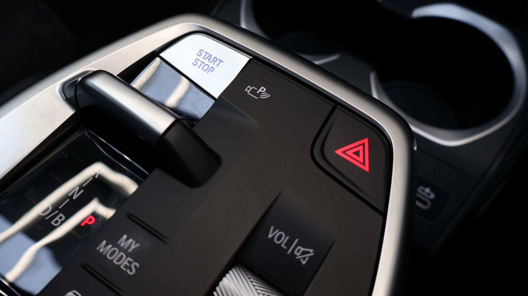 BMW iX1 view 35