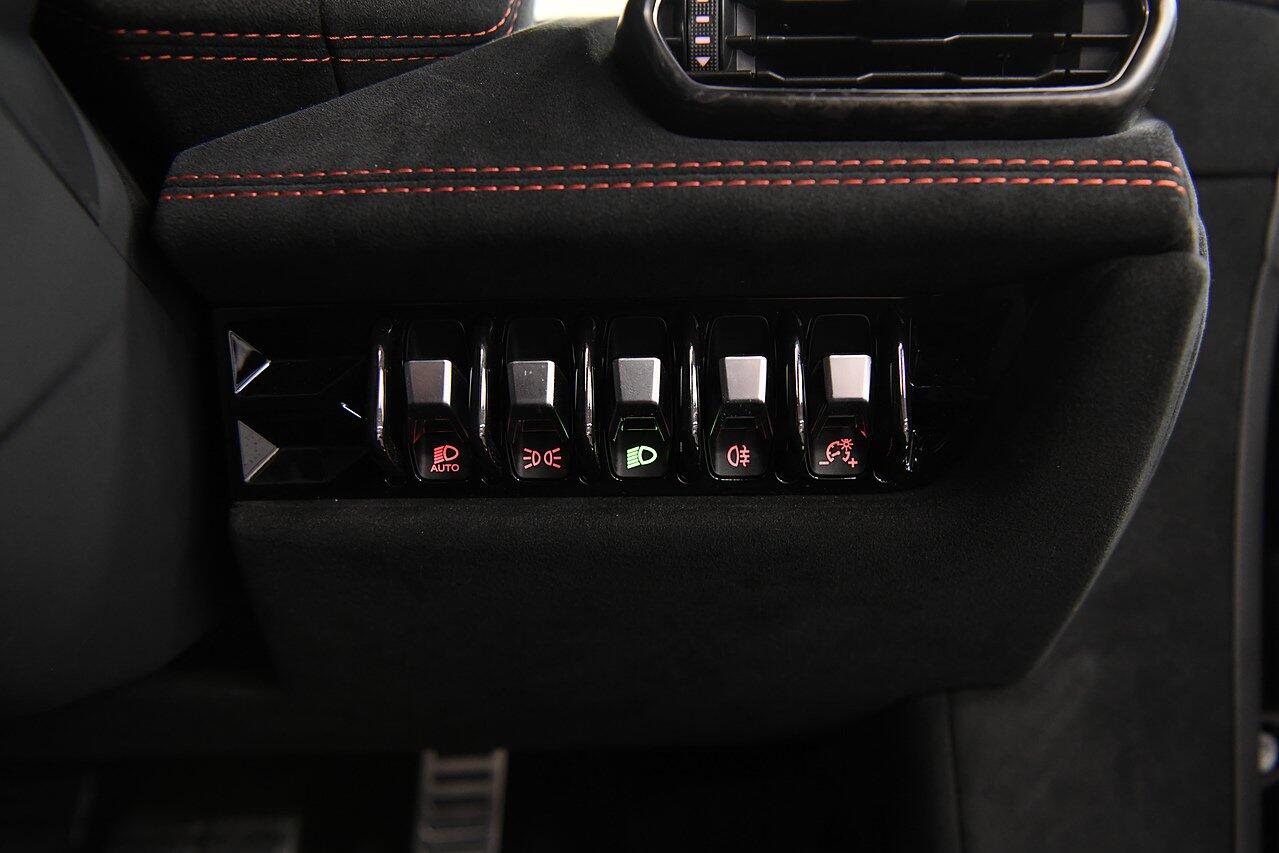 Lamborghini Huracan view 27
