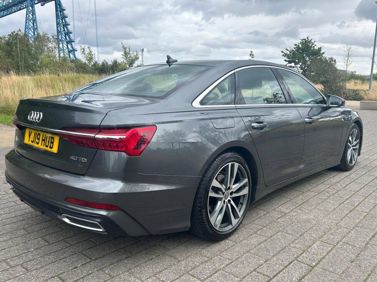 Audi A6 view 11