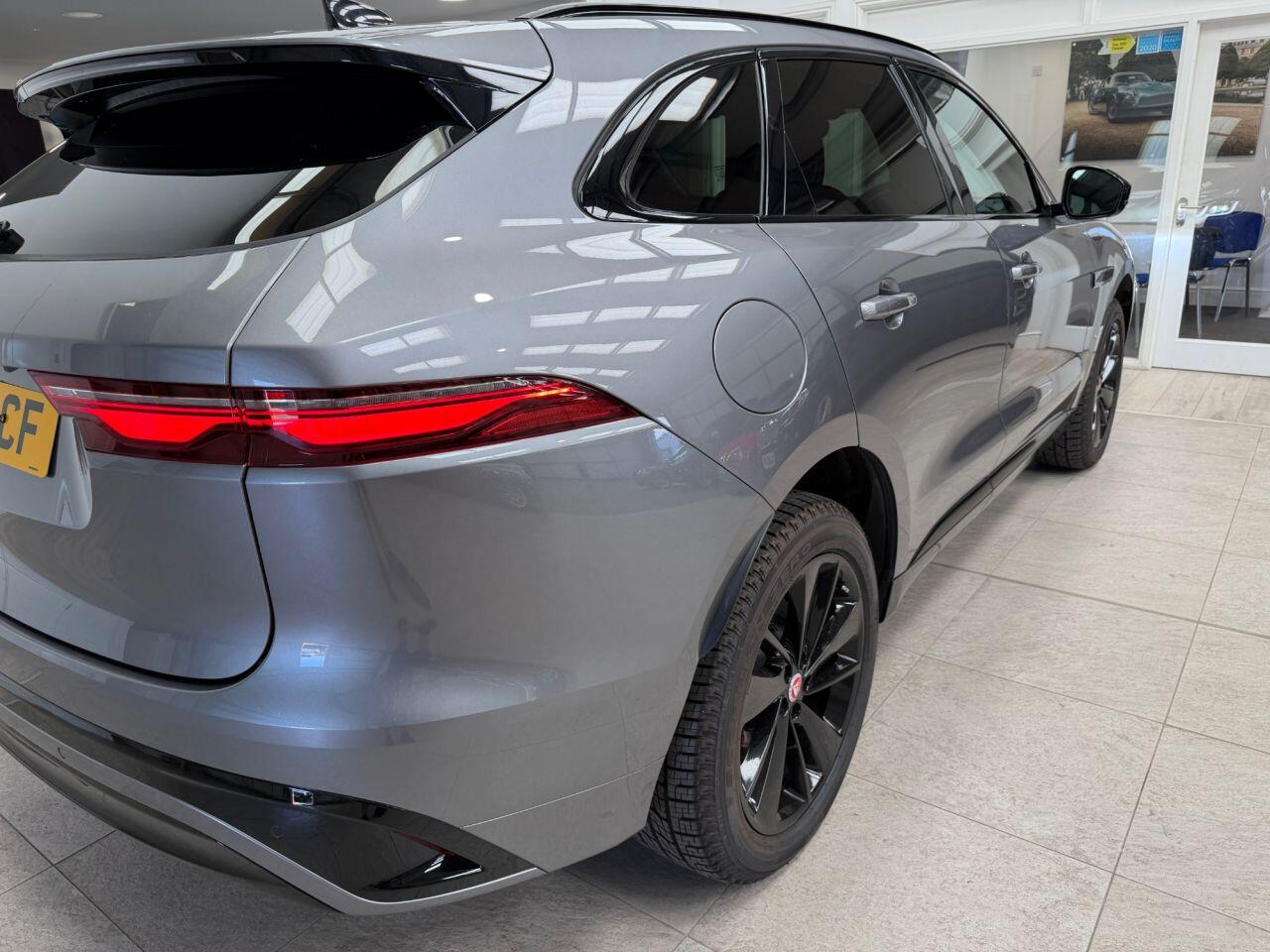 Jaguar F-Pace view 47