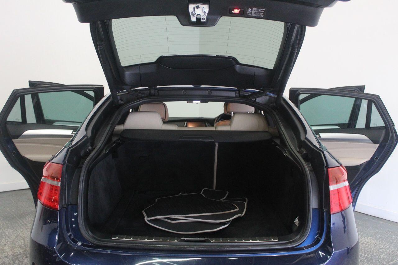 BMW X6 view 23