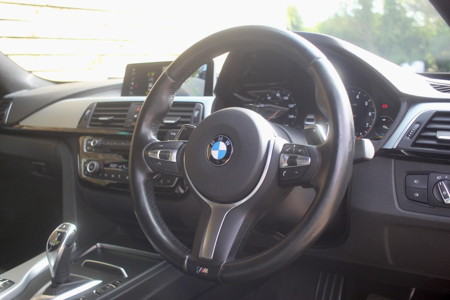 BMW 4 Series view 22