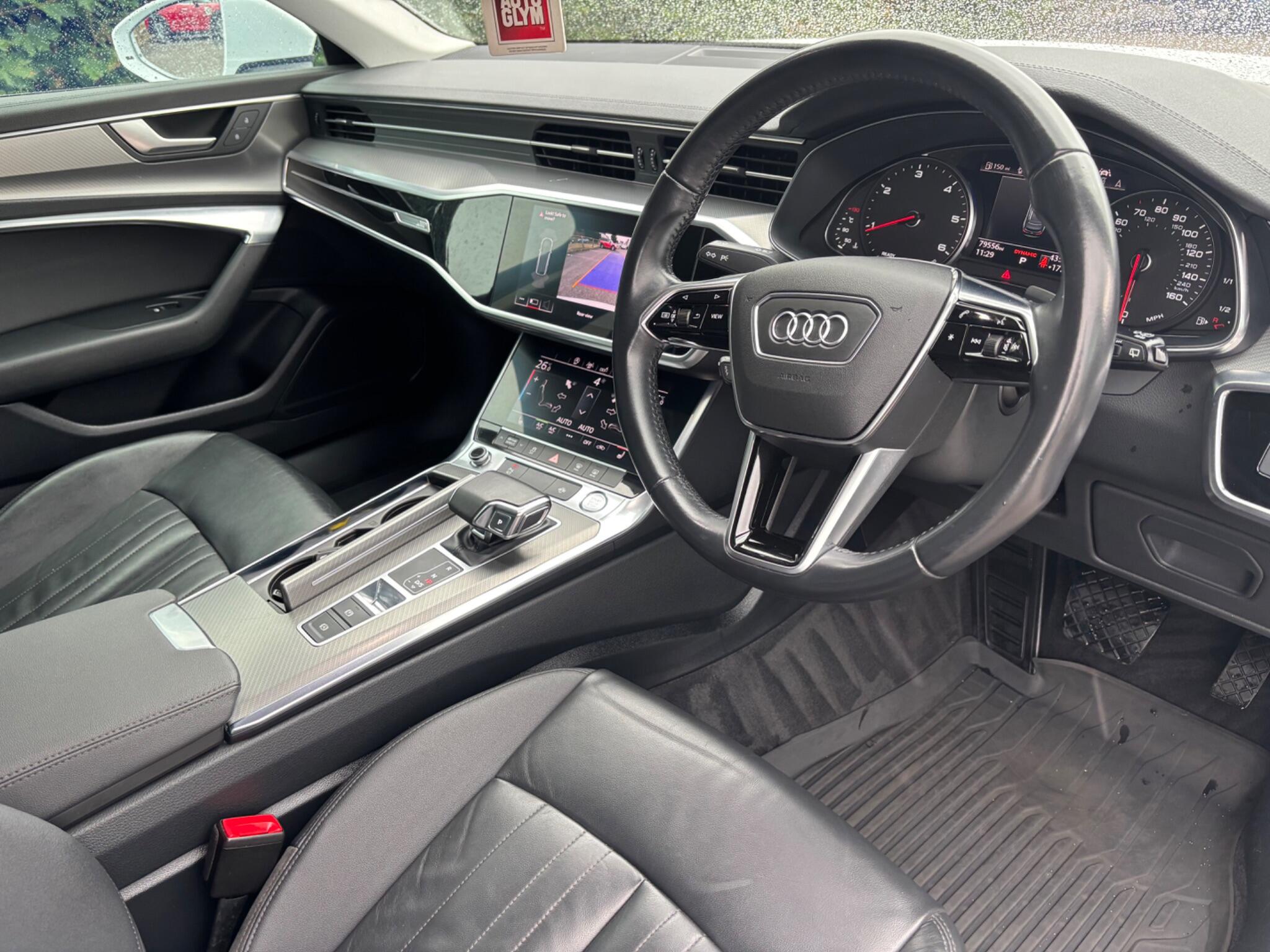 Audi A6 Avant view 42