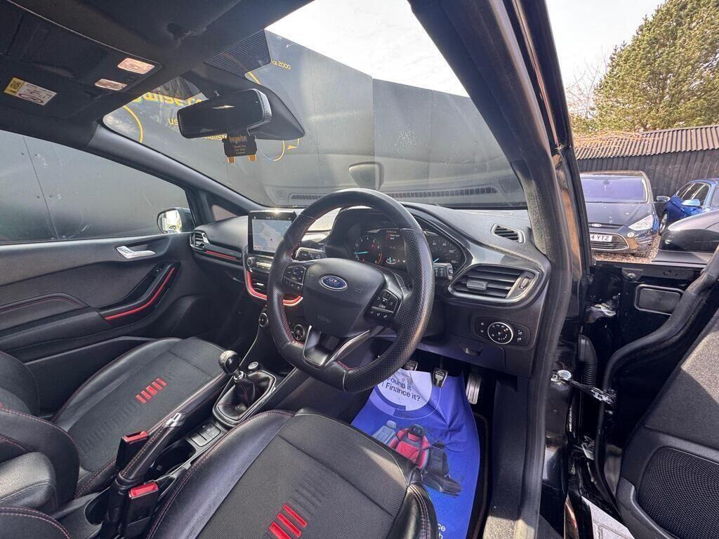 Ford Fiesta view 14