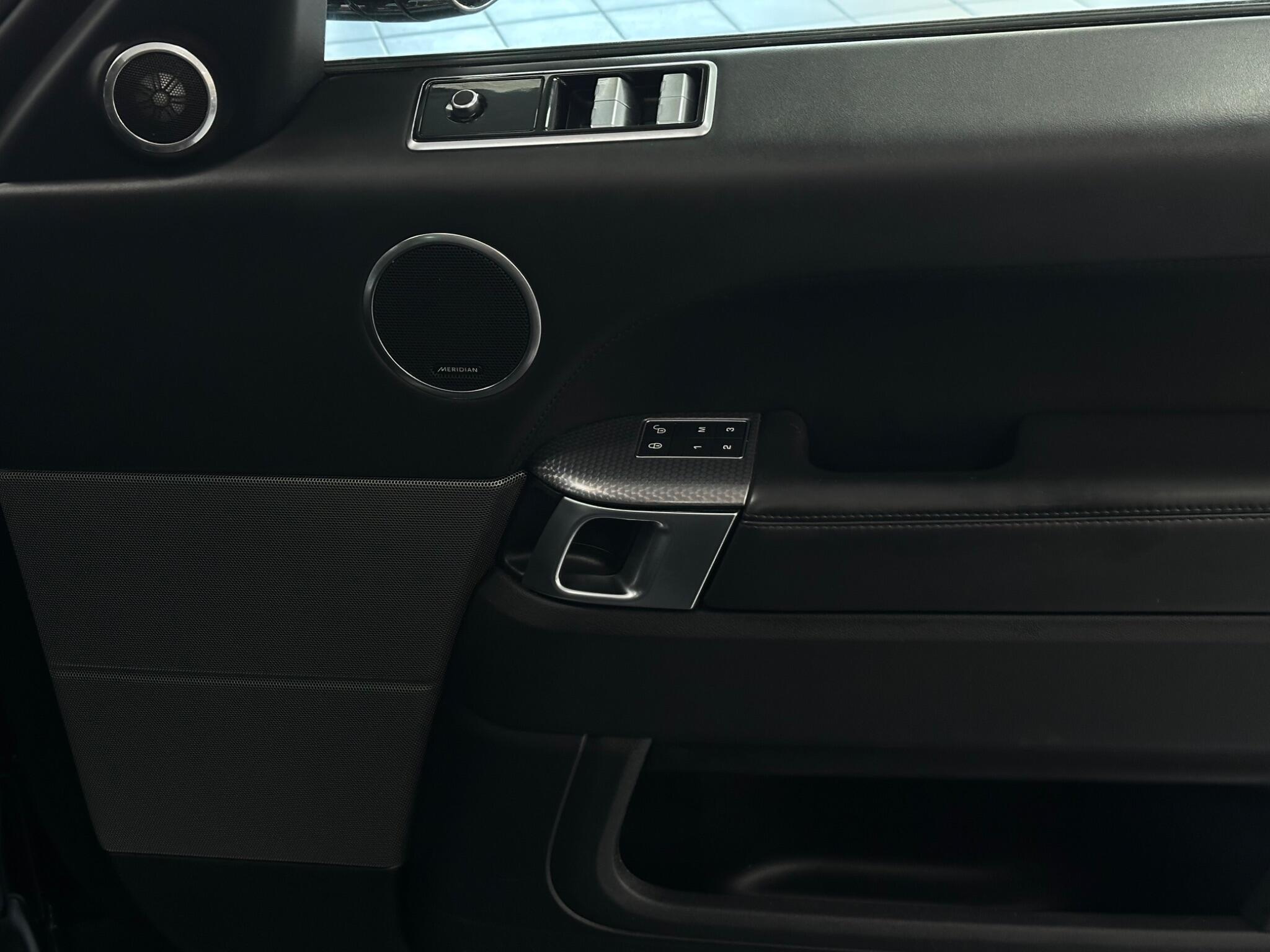 Land Rover Range Rover Sport view 19