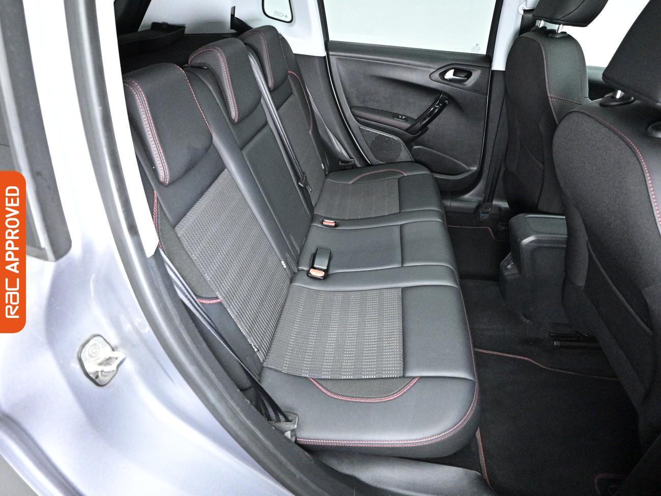 Peugeot 2008 view 12