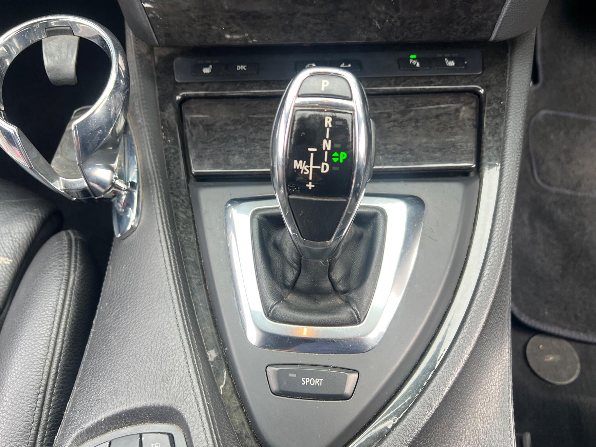 BMW 6 Series view 35