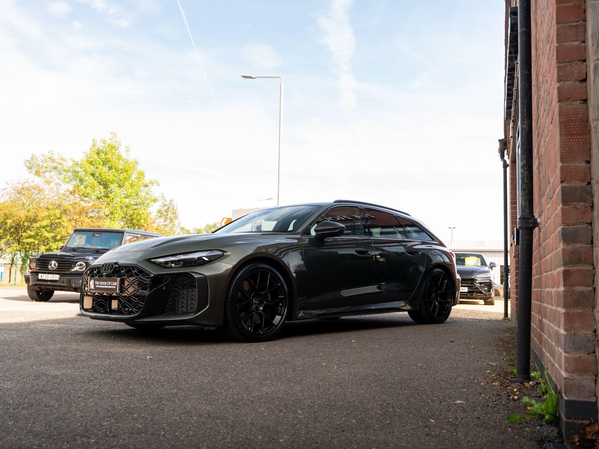 Audi RS5 view 11