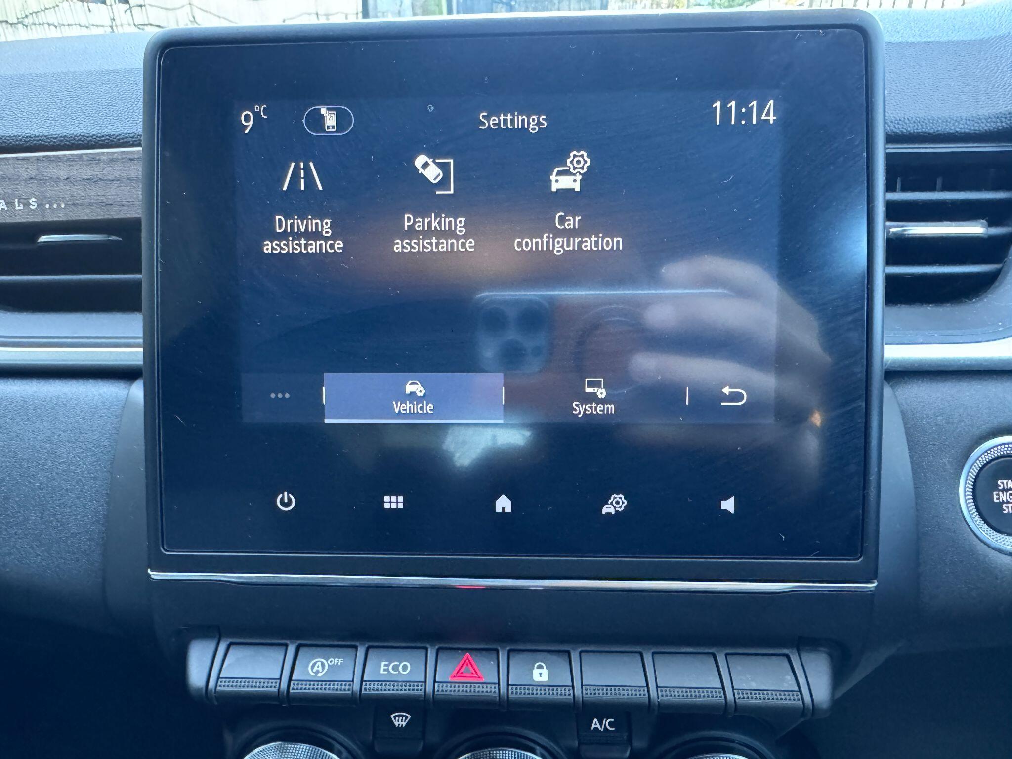 2022 Renault Captur 1.0 TCe Iconic Euro 6 (s/s) 5dr • 20,000 miles image 23