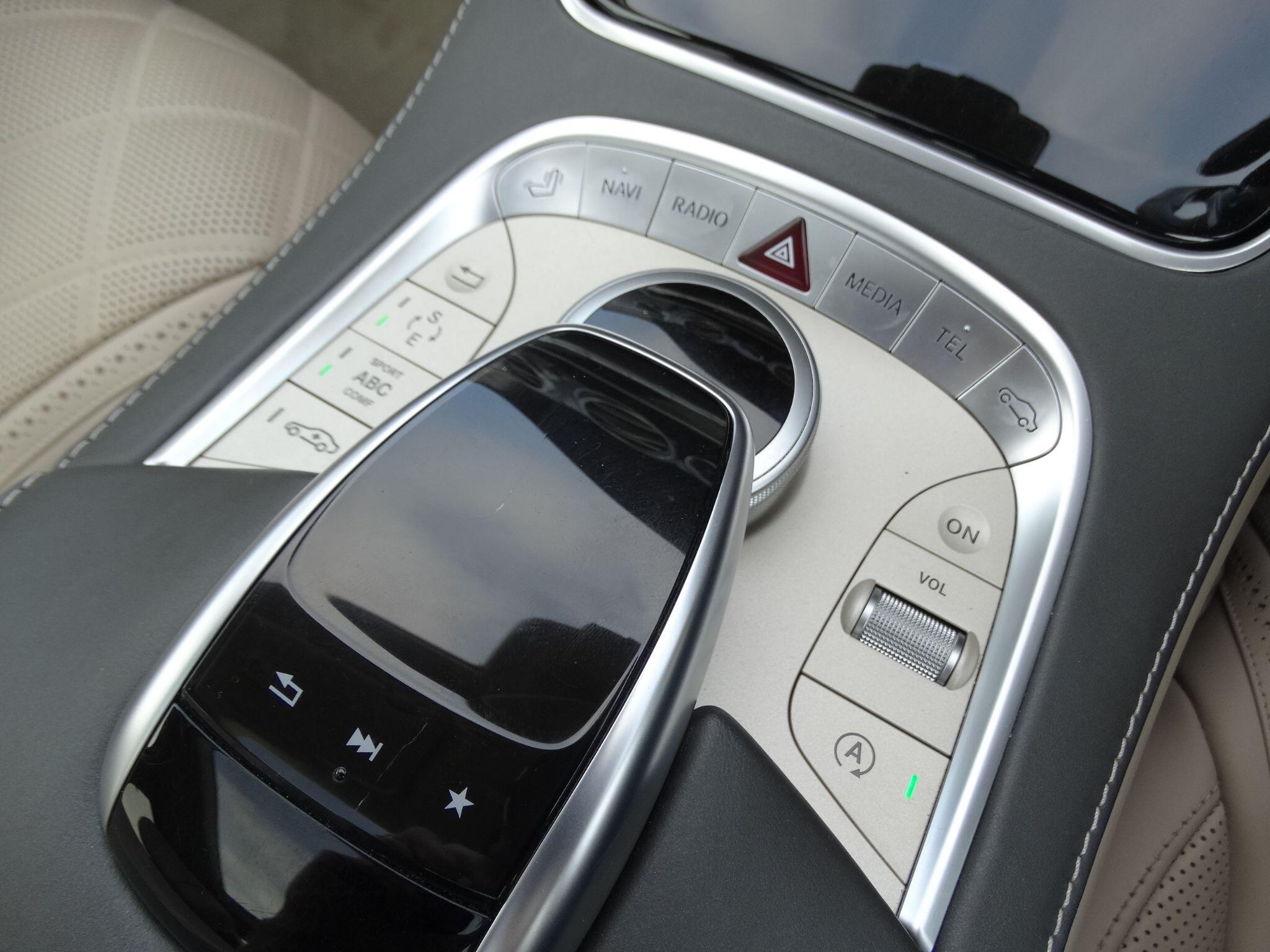 Mercedes-Benz Maybach S Class view 47