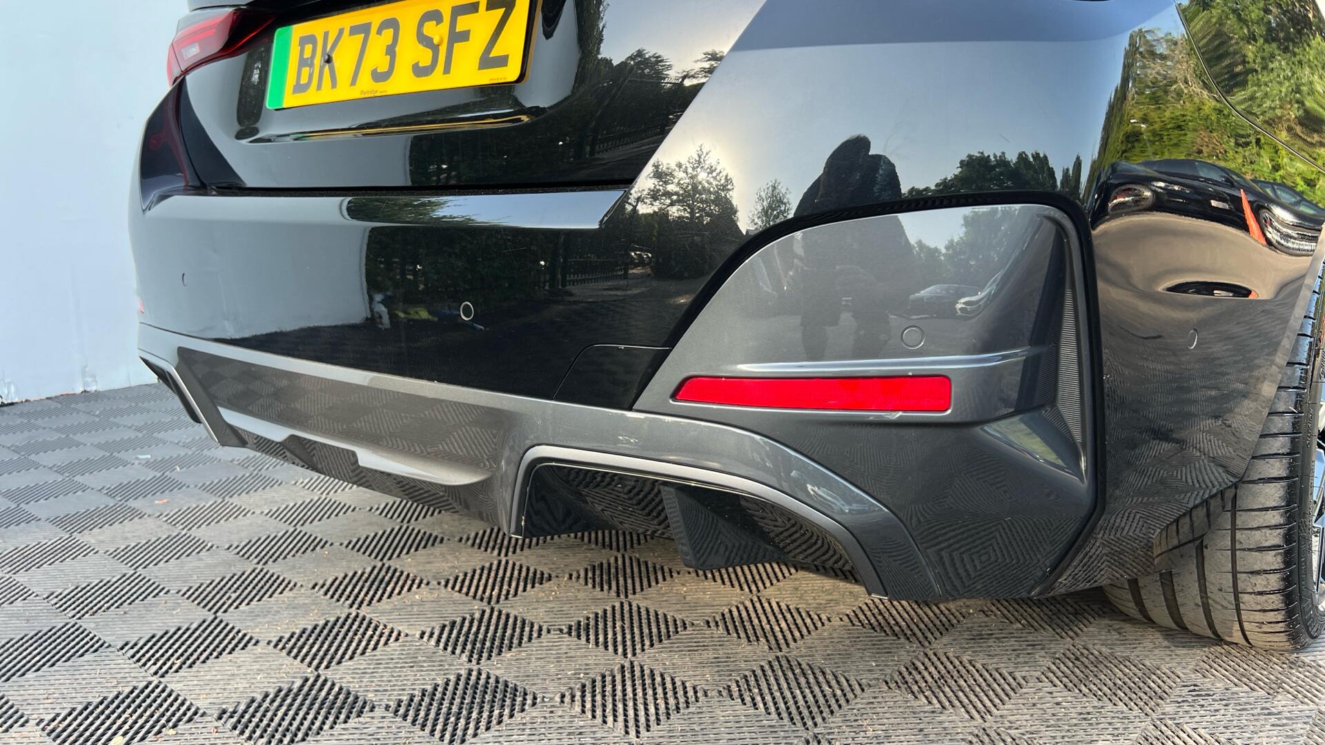 BMW I4 view 28