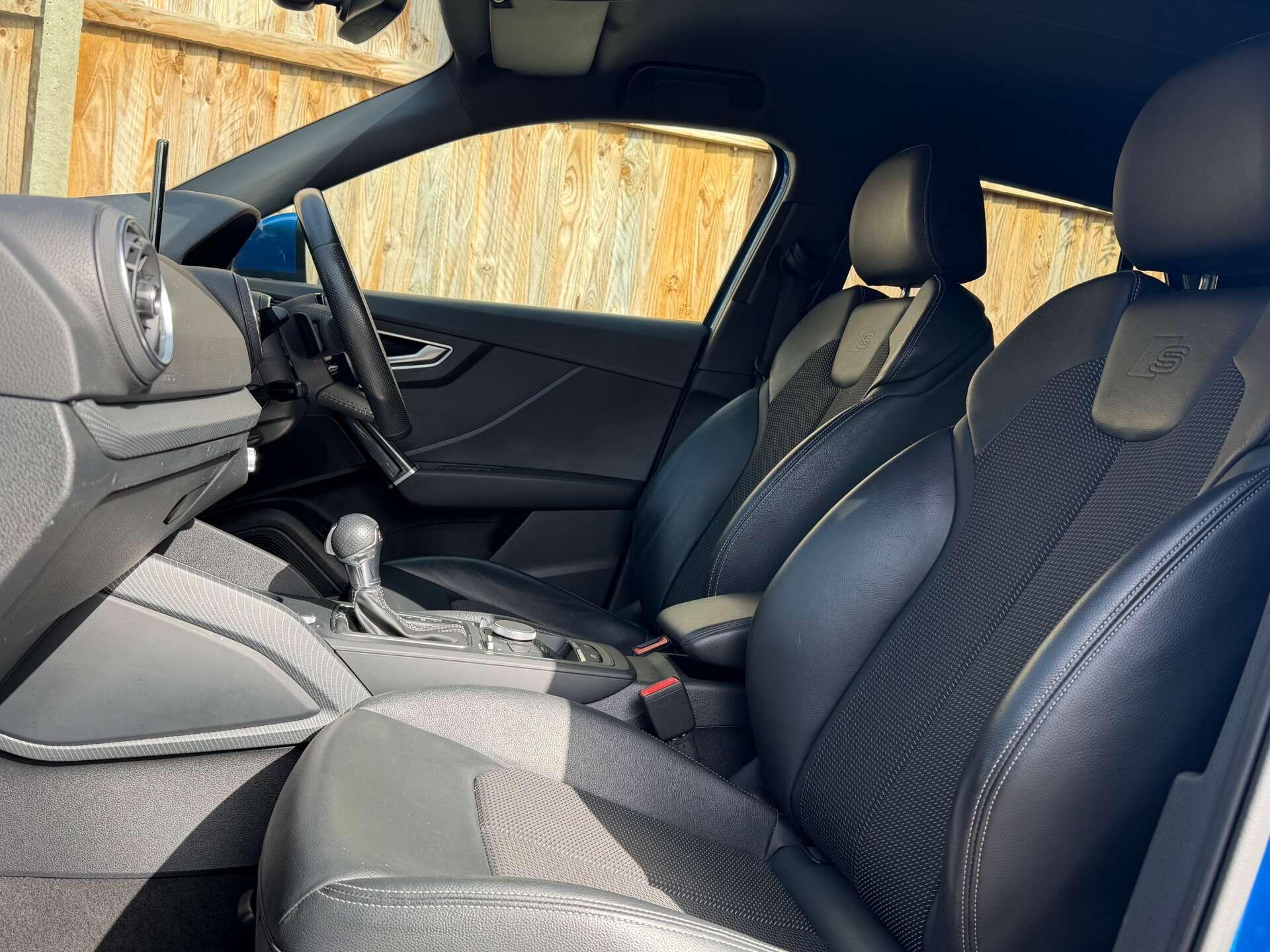 Audi Q2 view 18