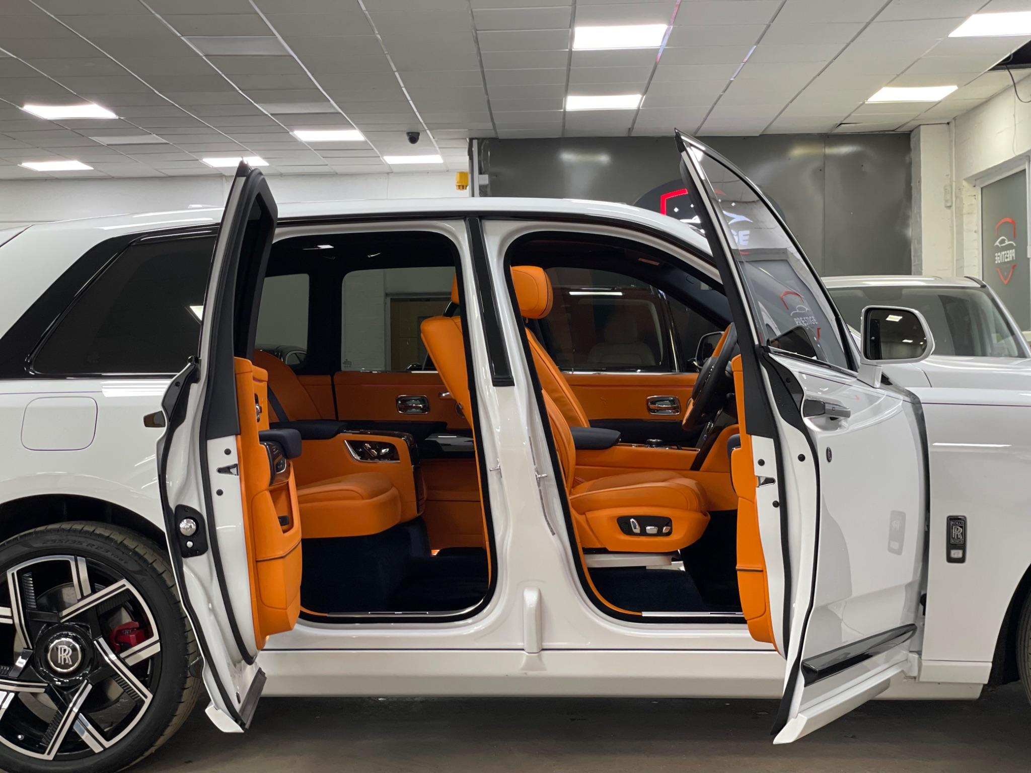 Rolls-Royce Cullinan view 2