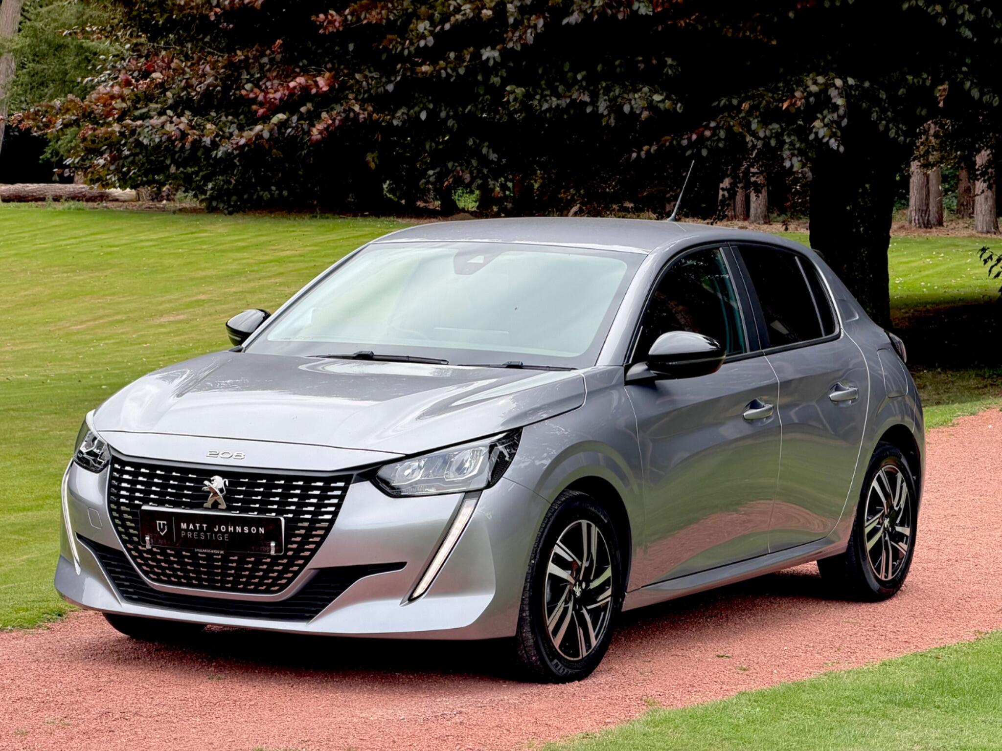 Peugeot 208 view 4