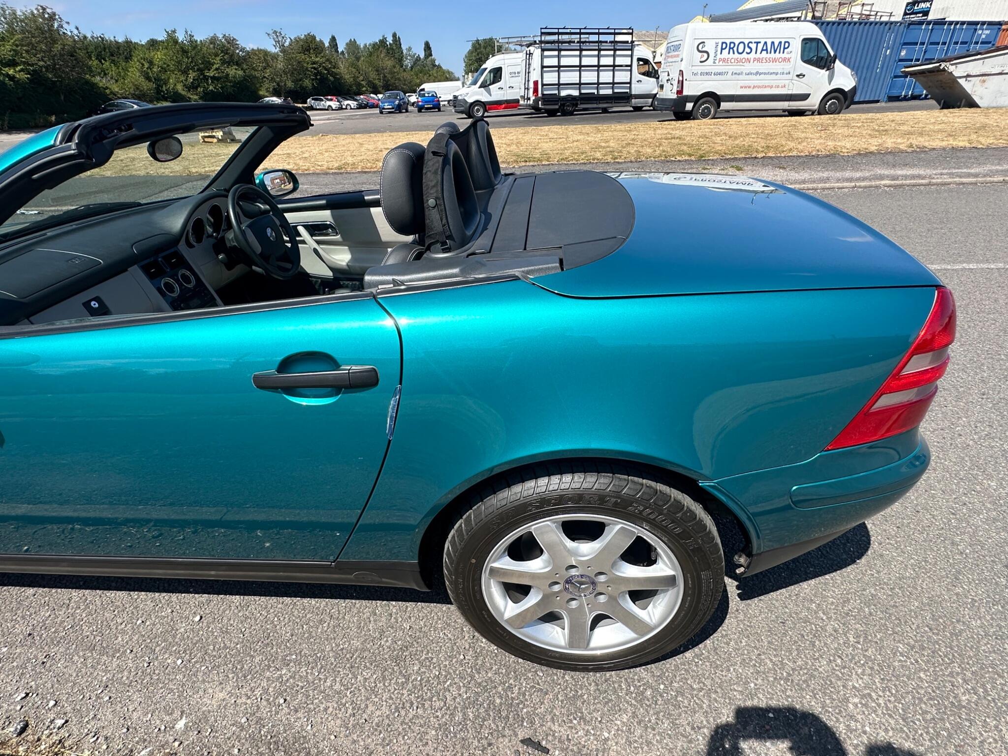 Mercedes-Benz SLK view 19