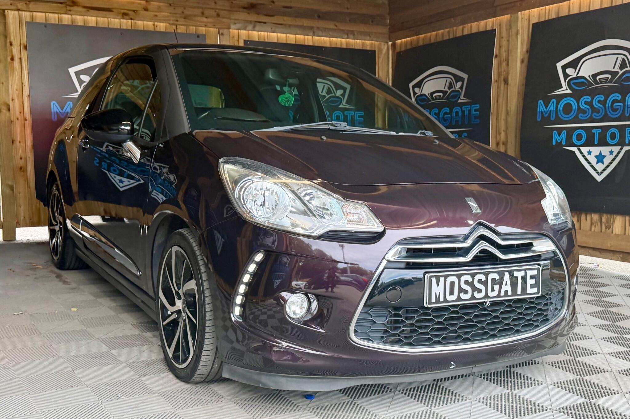 DS Automobiles DS 3 view 3