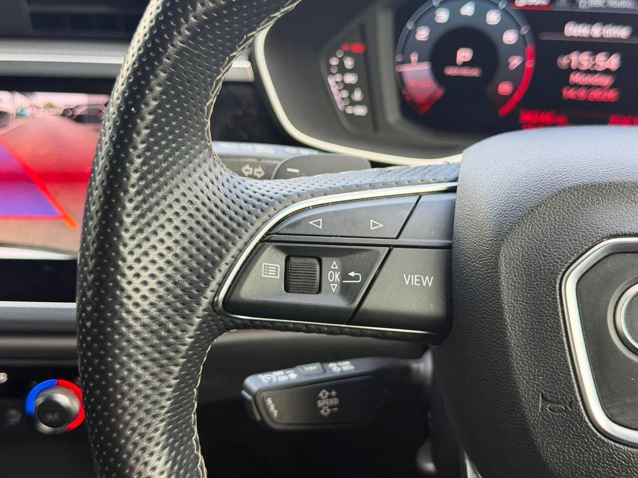 Audi Q3 view 34