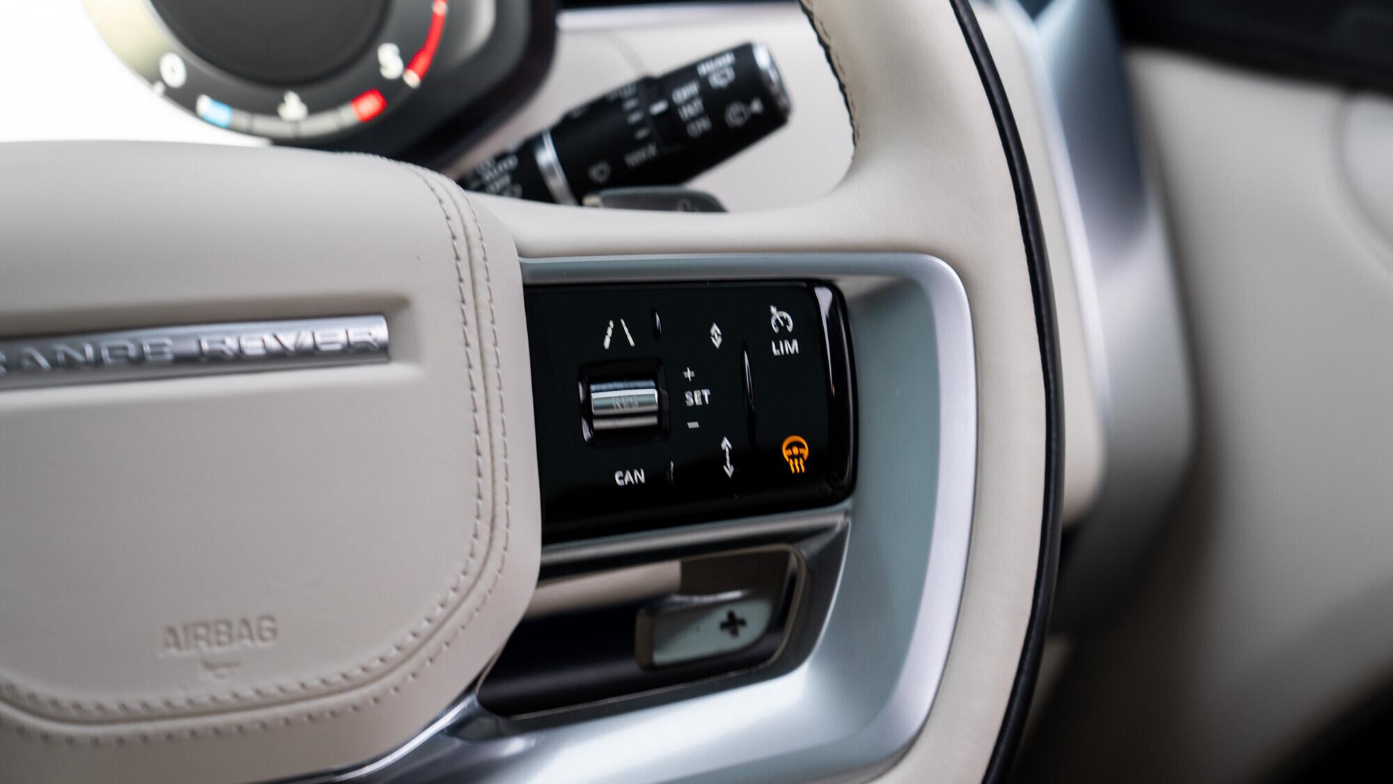 Land Rover Range Rover view 23