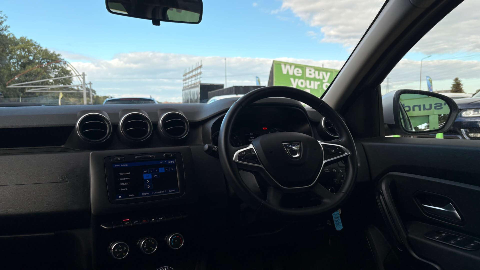 Dacia Duster view 35