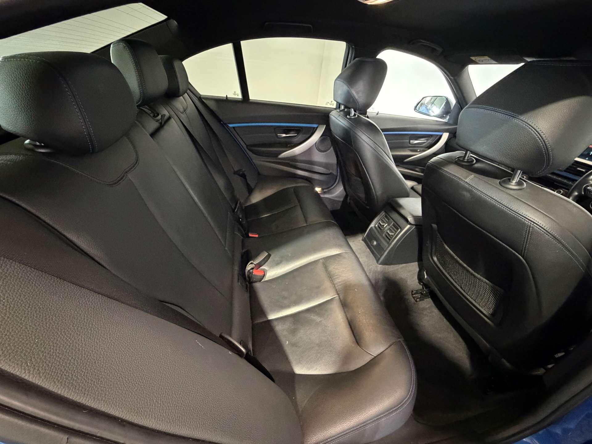 BMW 3 Series view 54