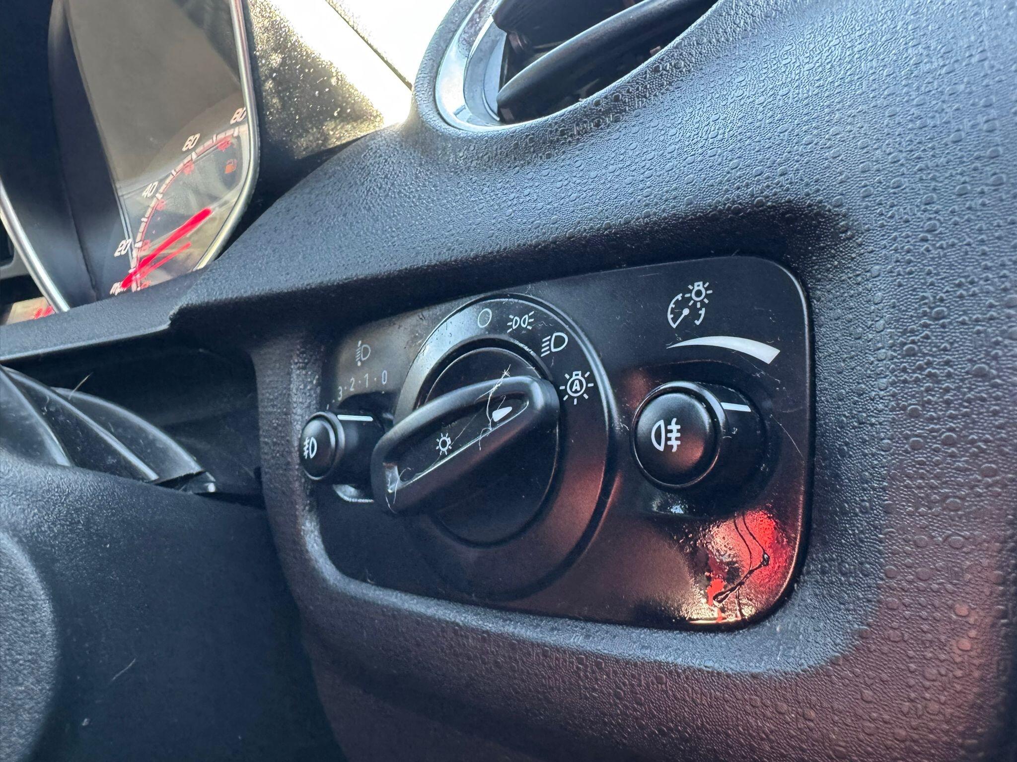 Ford Fiesta view 49