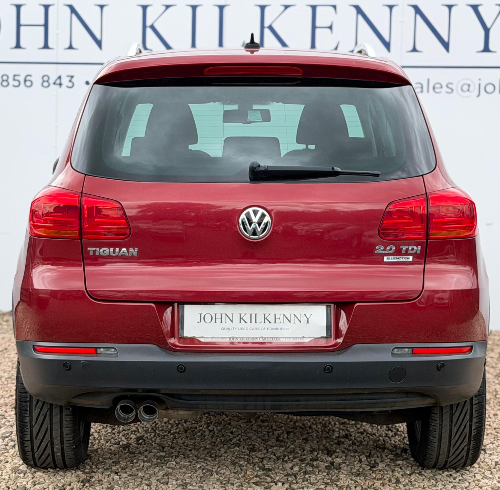 Volkswagen Tiguan view 5