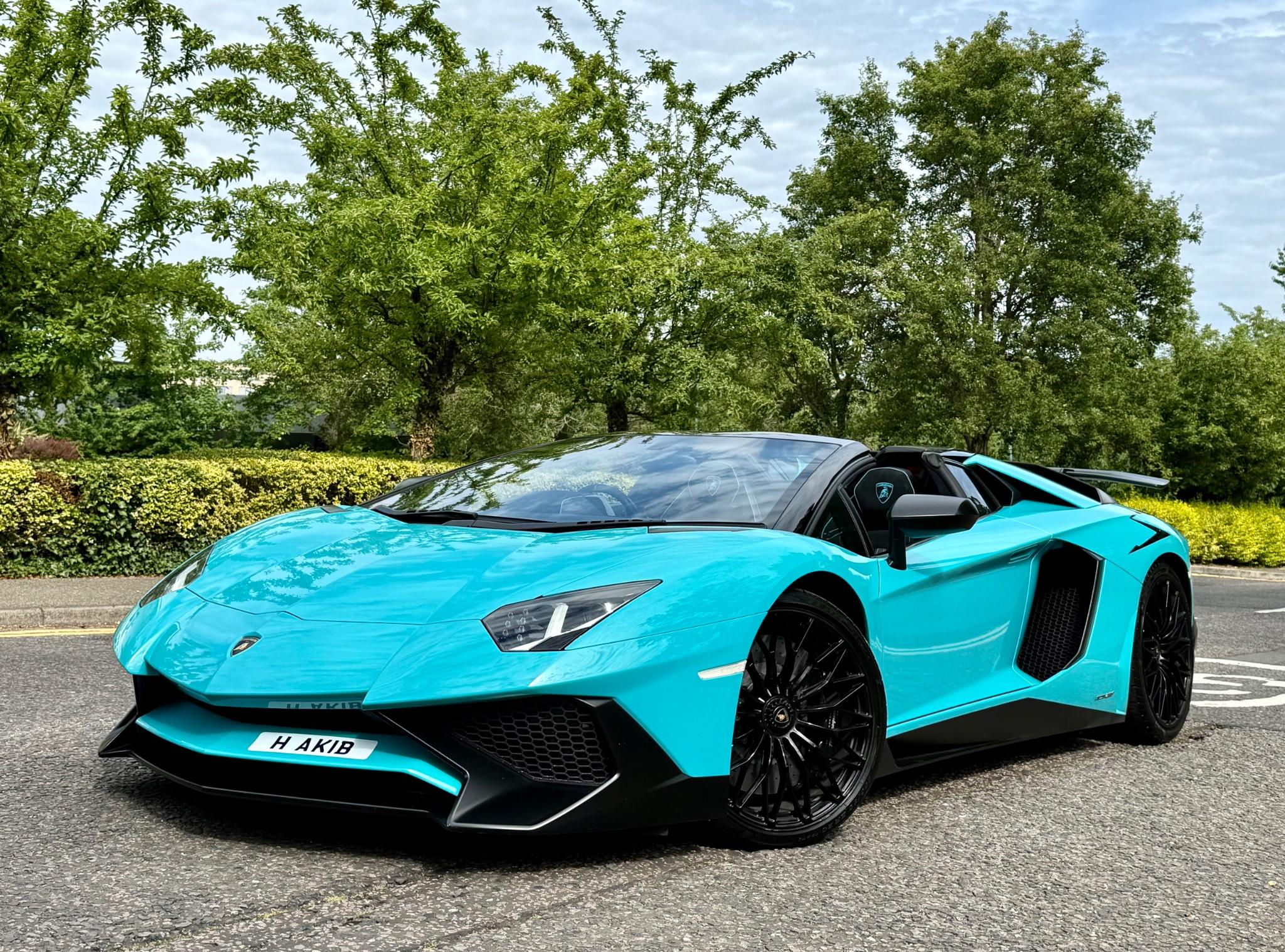 Lamborghini Aventador view 10