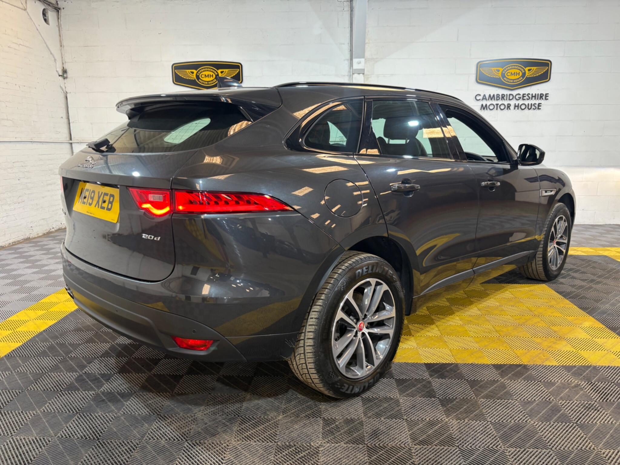 Jaguar F-Pace view 16