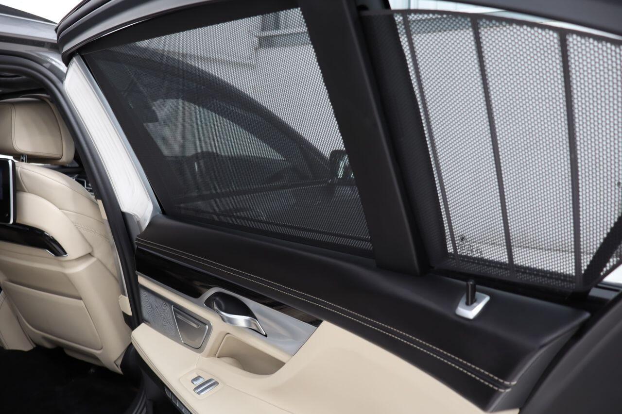 BMW 7 Series view 34