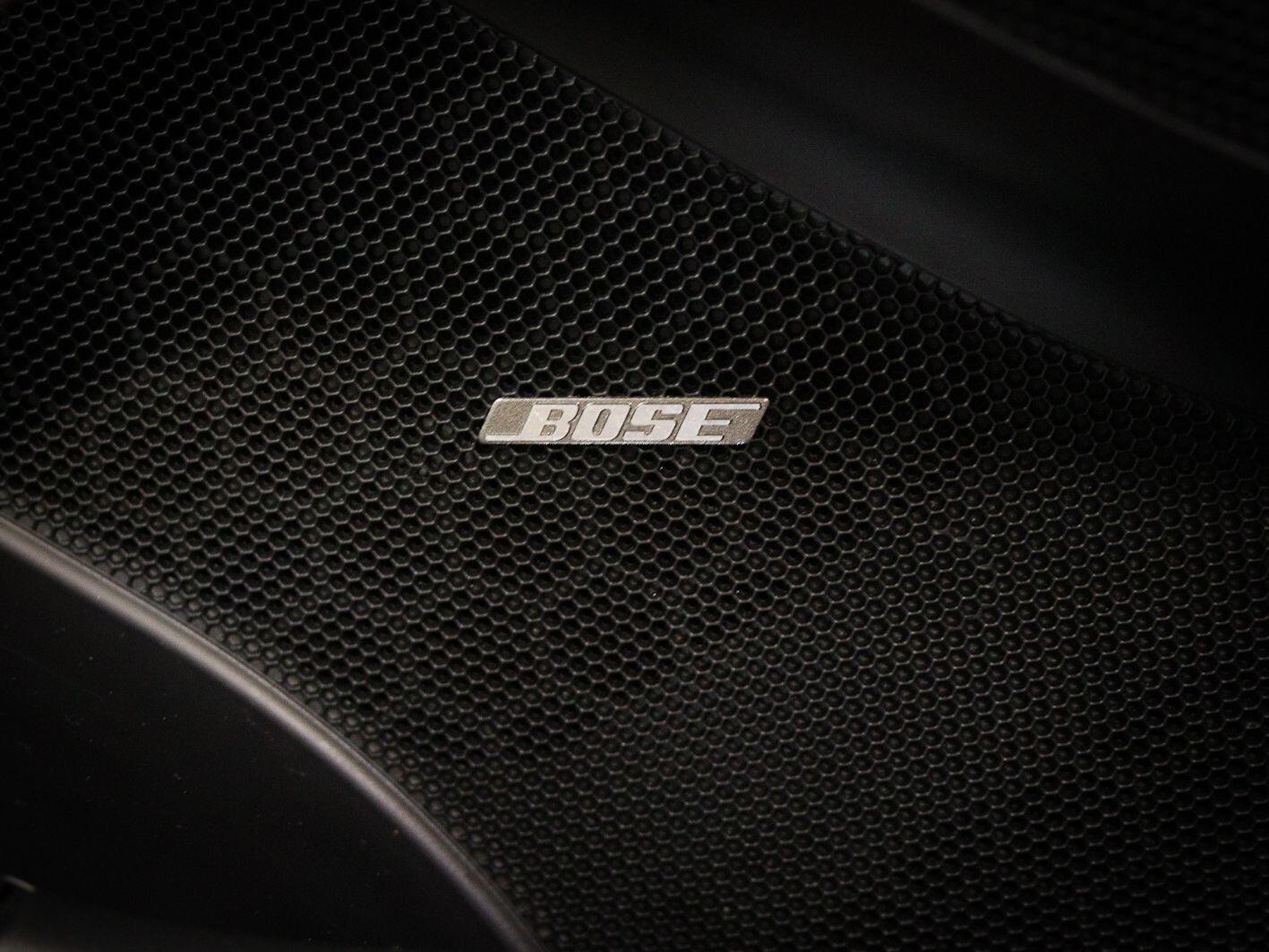 Porsche 911 view 12