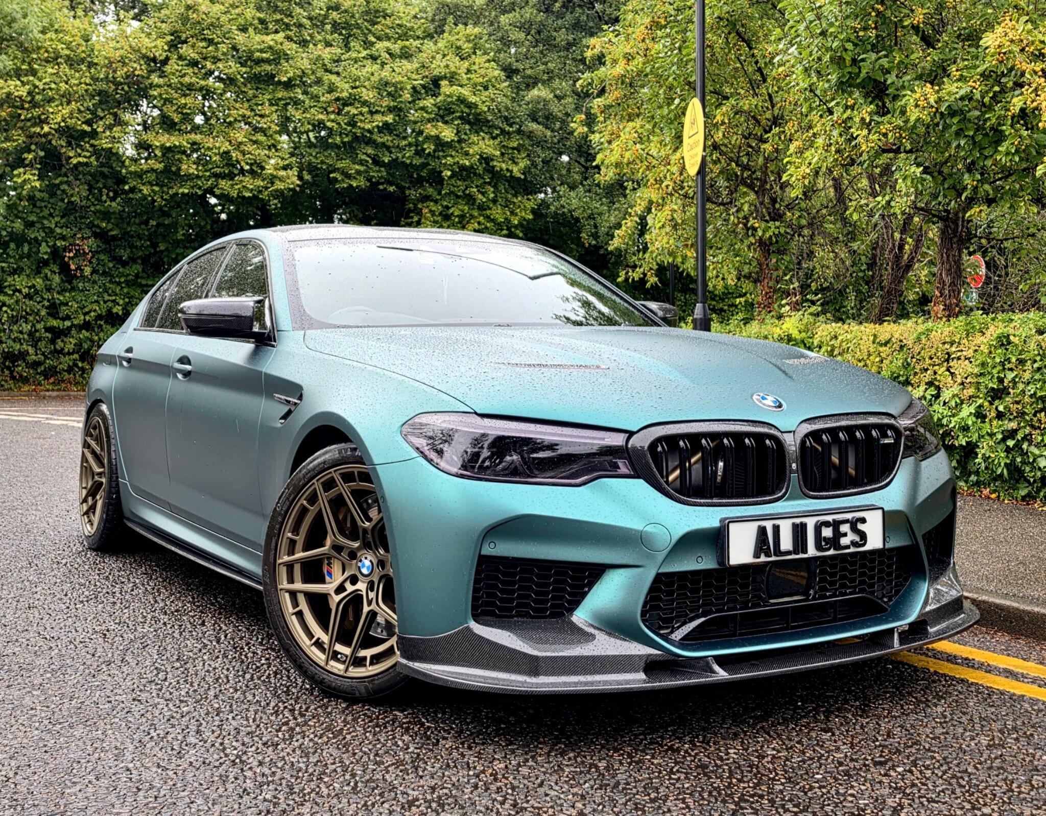 BMW M5 view 9