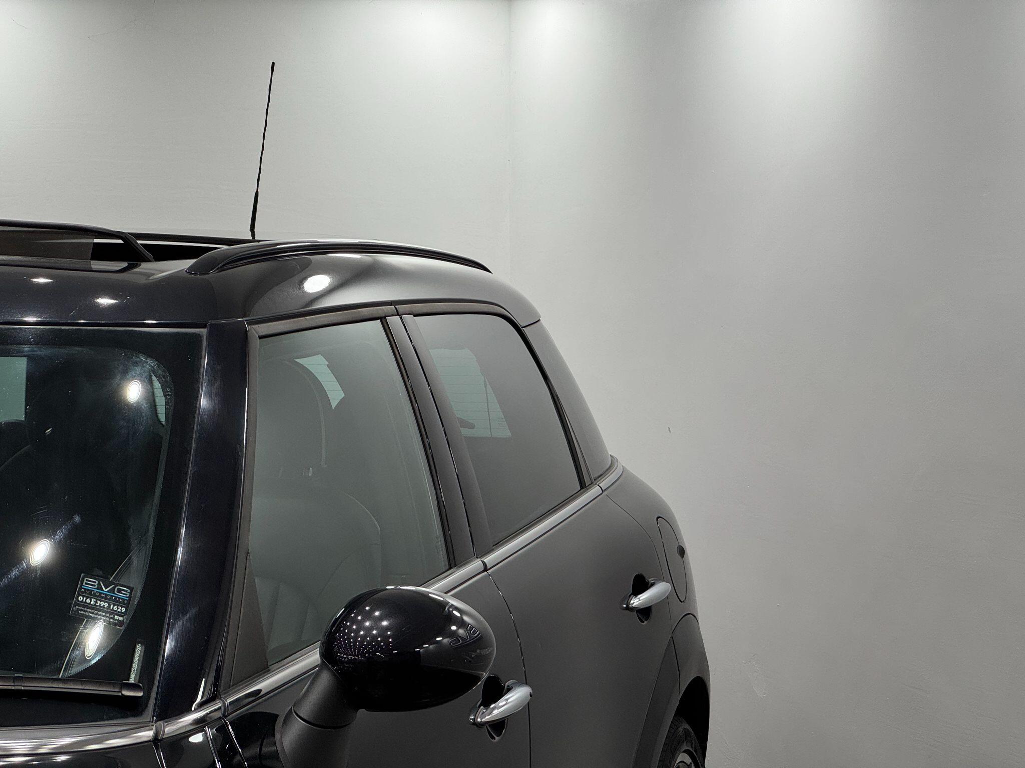 MINI Countryman view 11