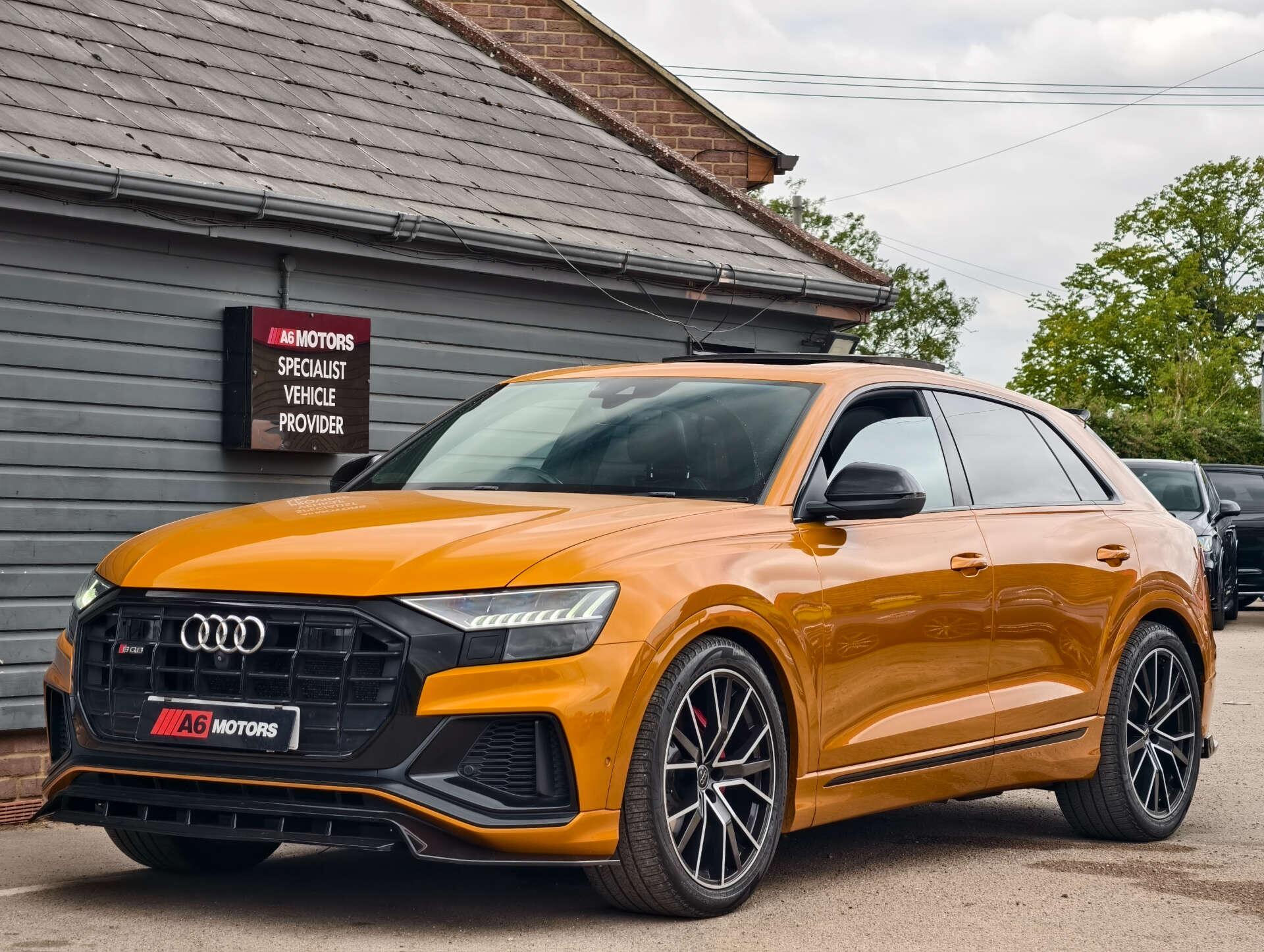 Audi Q8 view 14