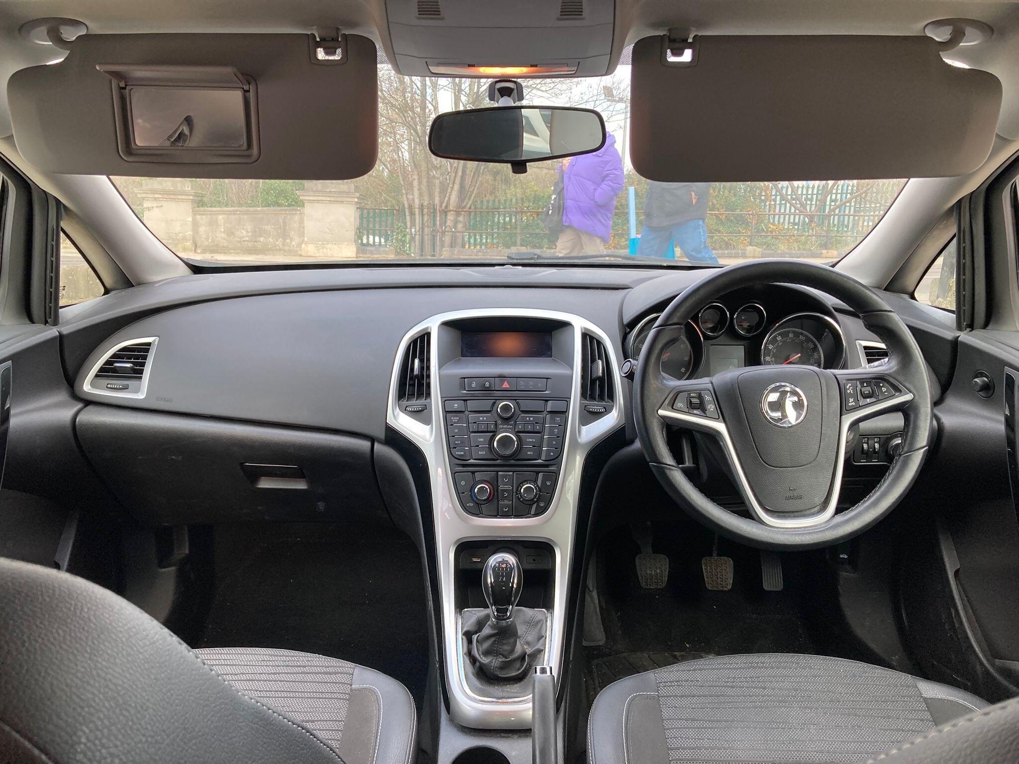 Vauxhall Astra view 11