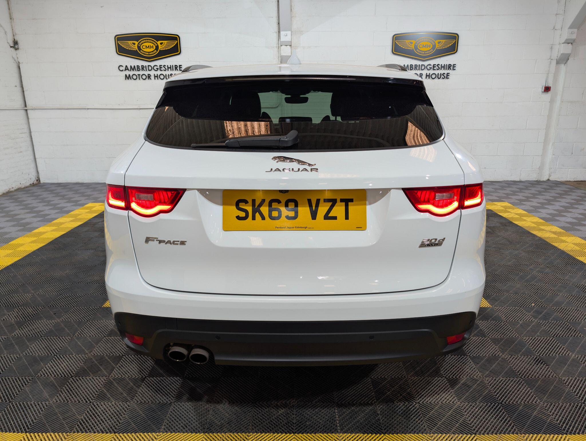 Jaguar F-Pace view 12