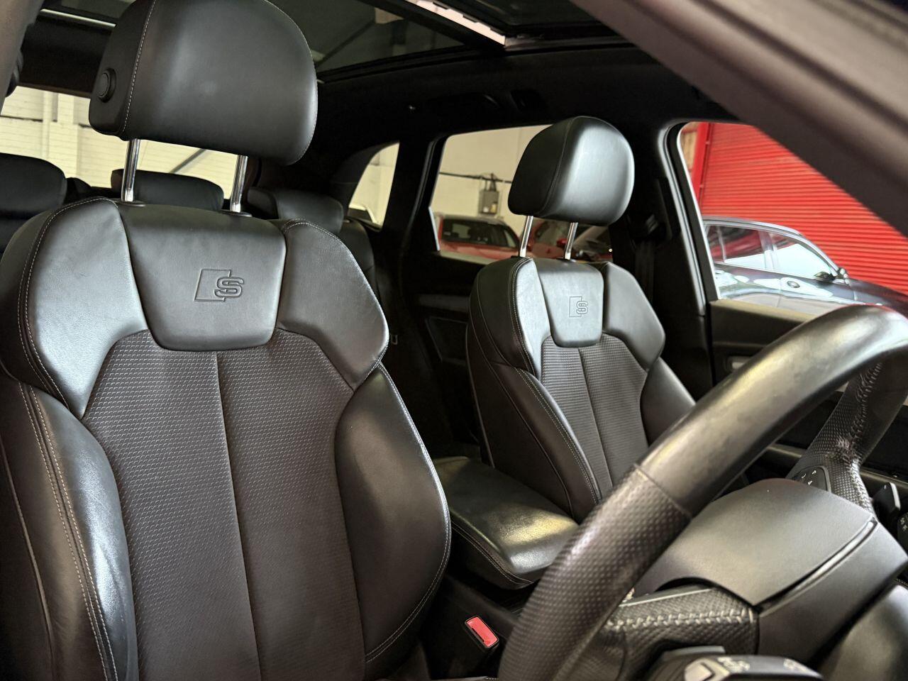 Audi Q5 view 32