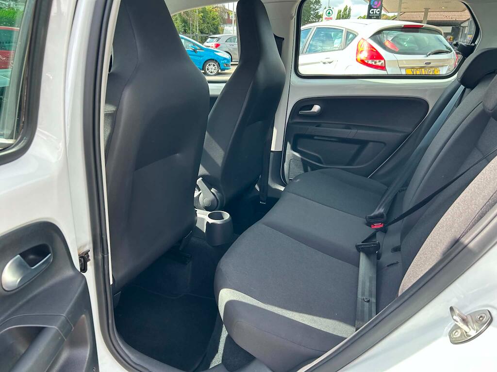 Volkswagen Up! view 15