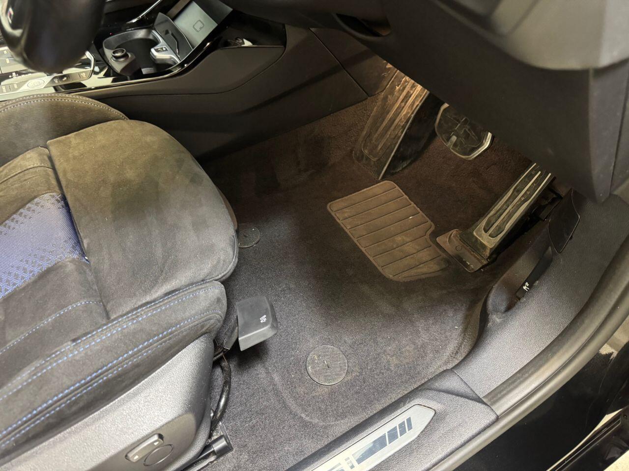 BMW 1 Series view 25