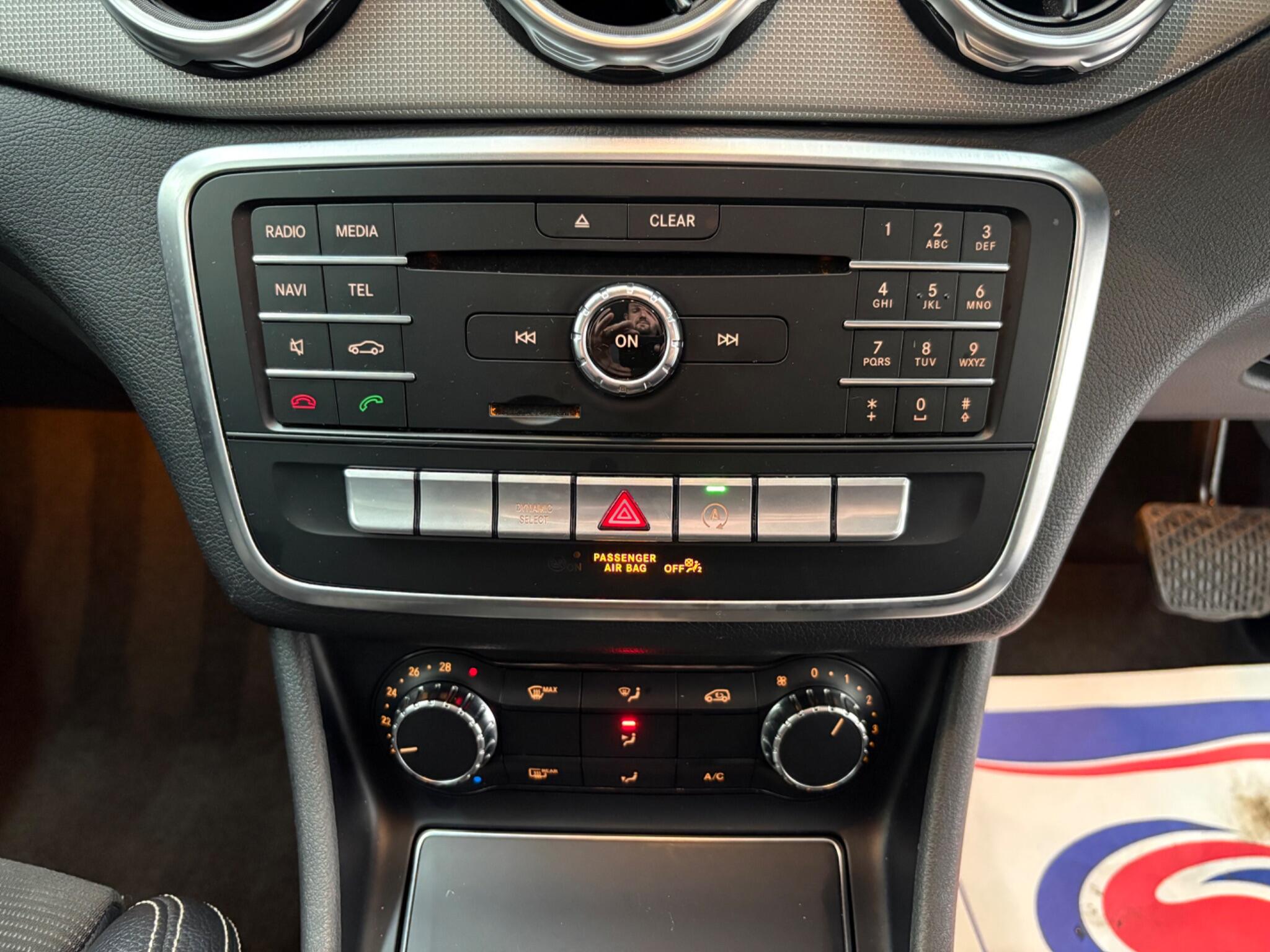 Mercedes-Benz Gla view 16