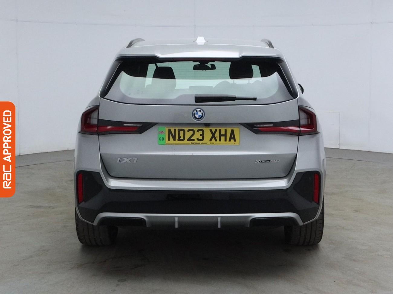 BMW Ix1 view 9