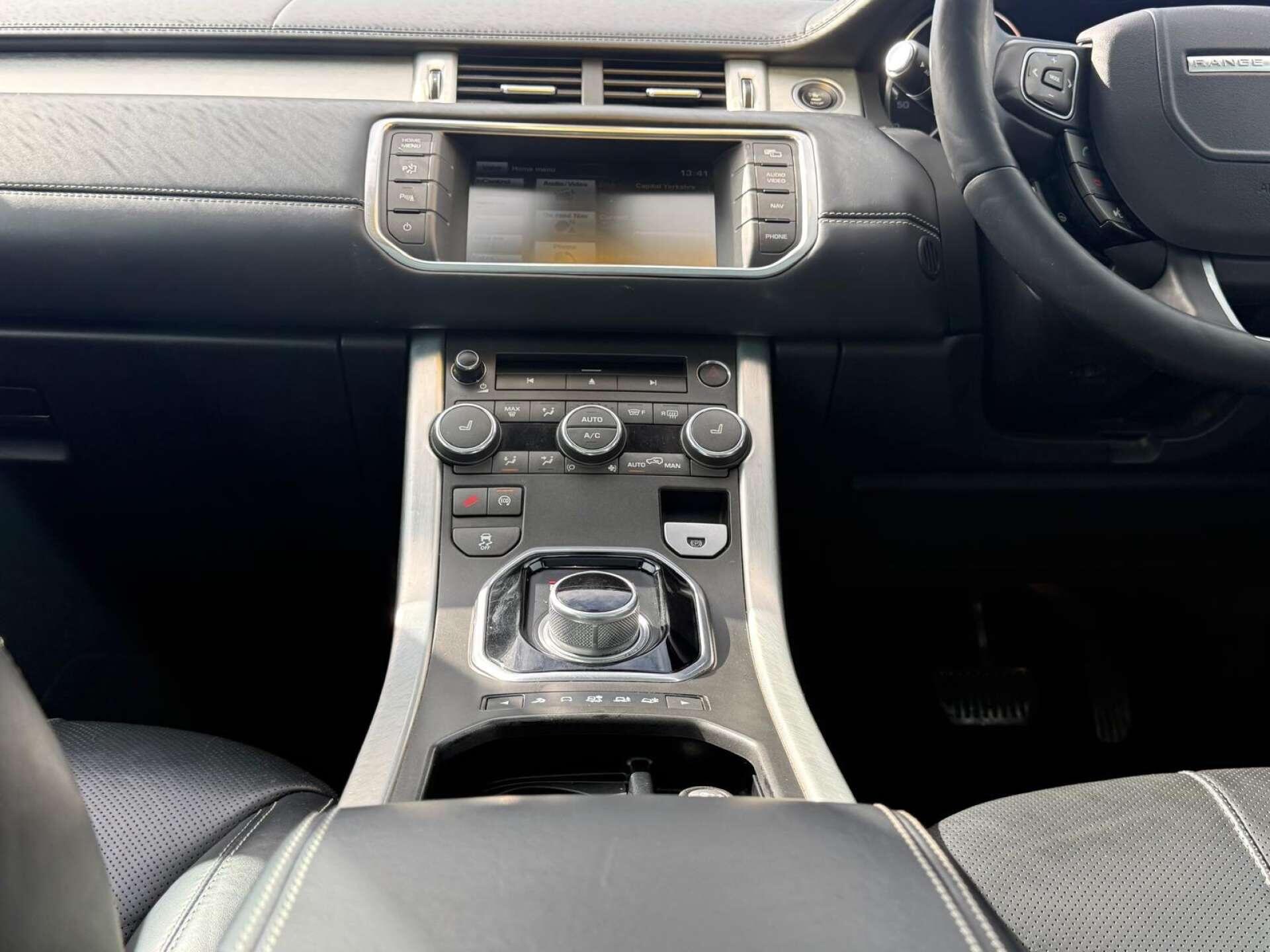 Land Rover Range Rover Evoque view 30